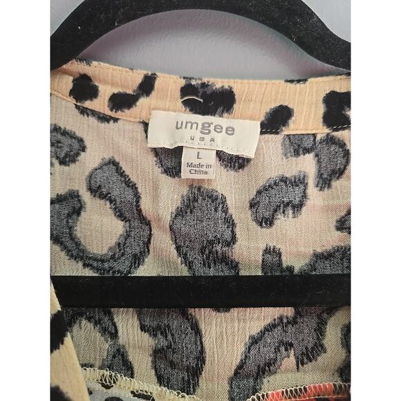 UMGEE Beige Mixed Animal Print Surplice Neck Split Sleeve Top Womans Size Large - Picture 5 of 6